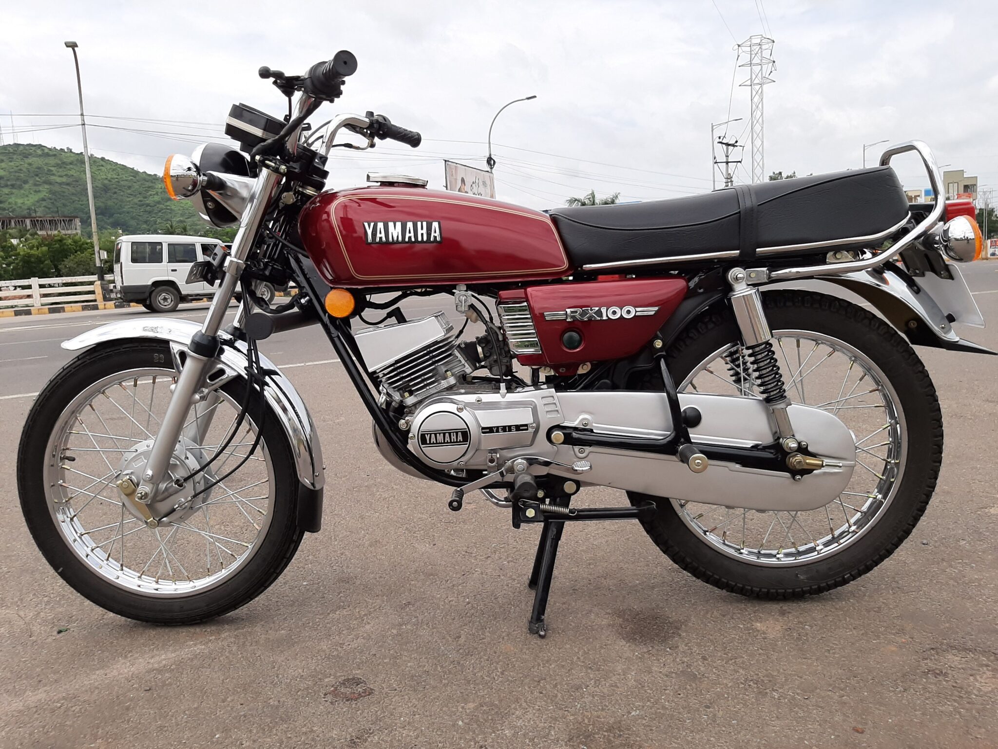 The Legacy and Revival of the Yamaha RX 100 (100 Yamaha RX) - MotoSniff