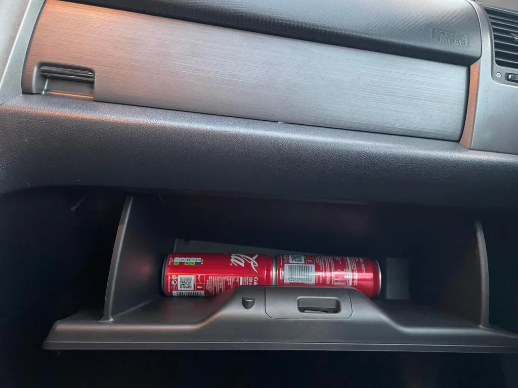 Is the cooled glovebox insulated like a mini-fridge?